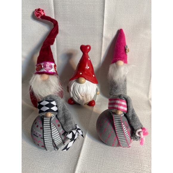 Gnomes Holiday Christmas LOT 5 decorations - Picture 1 of 6